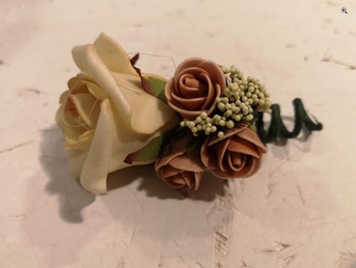 Corsage Roos CEM 9382 Cava Creme Maatwerk