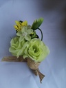 Luxe Corsage Groen met jute op pinclip Corsage Klaar