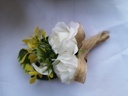 Luxe Corsage Wit met jute op pinclip Corsage Klaar