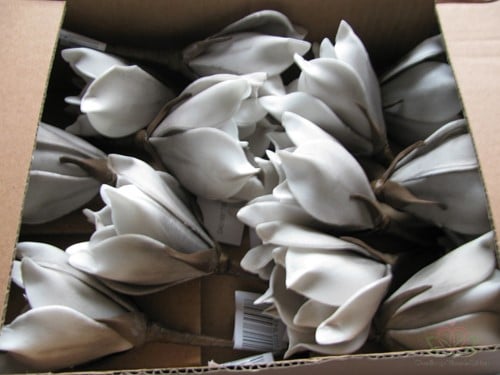 Magnolia Taupe Foambloem Kort doos 12 stuks