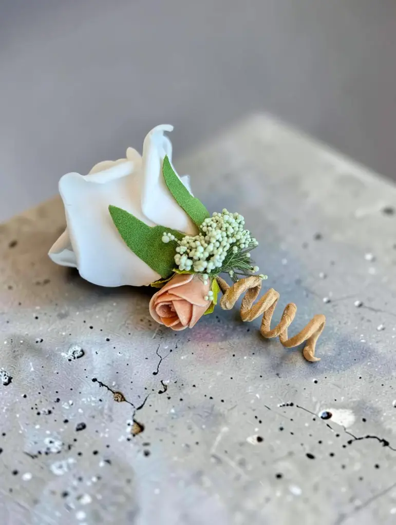 Corsage Roos Cremeroze, cava, creme CEM 1-1-1 Maatwerk 