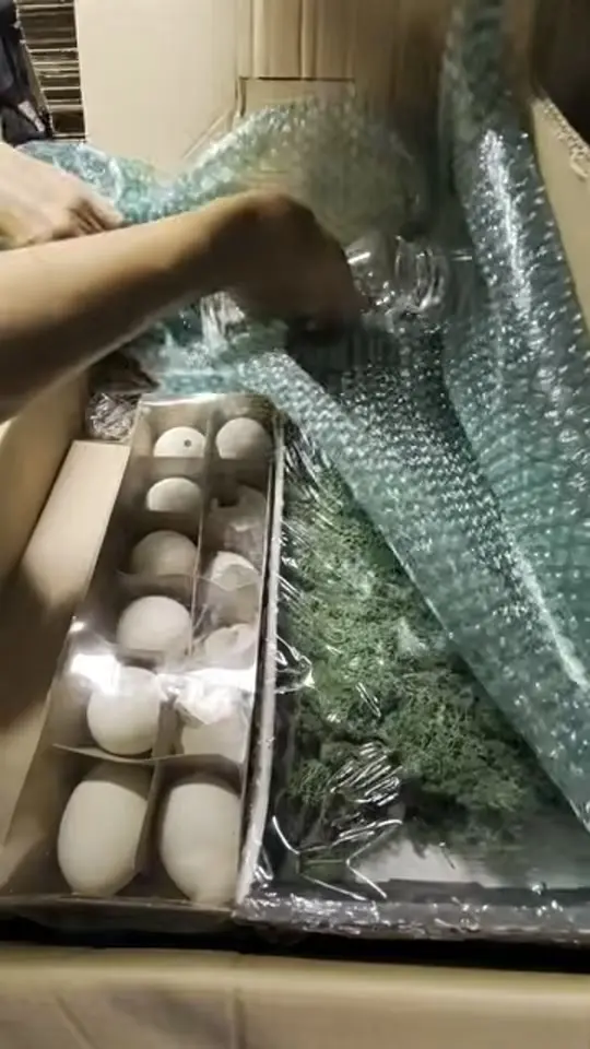 Restantenbox Voorjaar Eieren, vogels, veren, doos rendiermos, kandelaar. Bekijk video voor inhoud