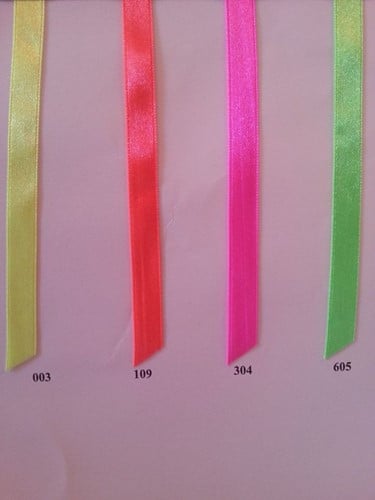 [A-018626] Dubbelsatijn lint Neon 003 Geel 6 mm rol 50 meter