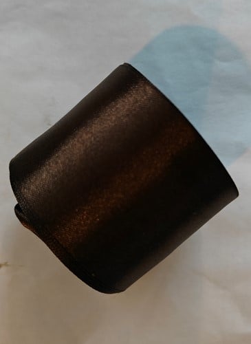 [A-025592] Dubbelsatijn lint Donkerbruin 50 mm rol 10 meter