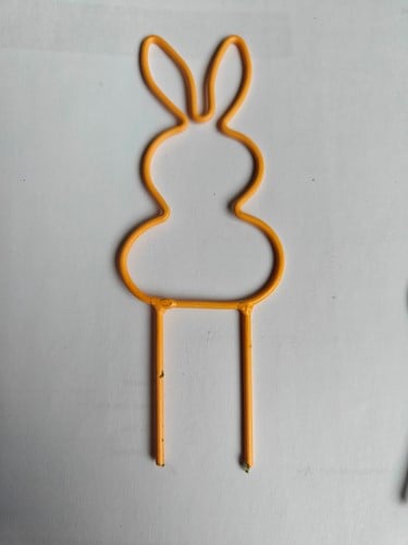 [A-025191] Metalen Frame Haas staand oor op steker Apricot 10 cm