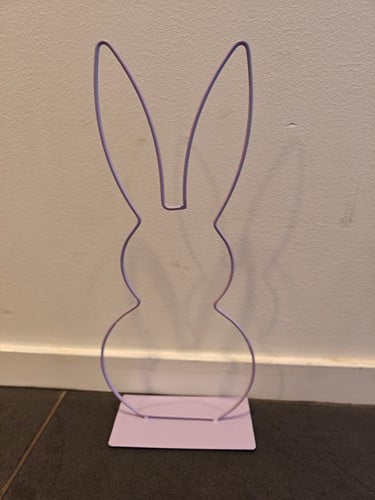 [A-025449] Metalen Frame Haas staand oor op voet Lavendel 40 cm