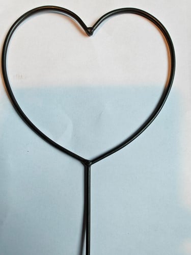 [A-025501] Metalen Hart bijsteker pick Zwart Ø10 cm