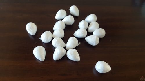[A-011832] Styropor bolletjes eivorm 2 cm voor nylonbloemen ca. 18-20 stuks