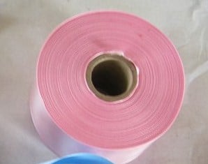 [A-007966] Bedrukt lint Roze met Zilveren opdruk 45 mm 50 cm