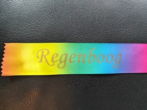 [A-025822] Bedrukt lint Regenboog Kleurrijk met Gouden opdruk 38 mm 50 cm