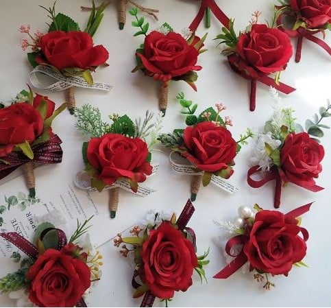 [A-023158] Luxe Corsage Rode Zijden Roos Boutonnière op pinclip met speld past bij 023158