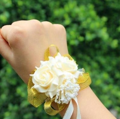 [A-024311] Polscorsage Elastisch Creme Goud klaar