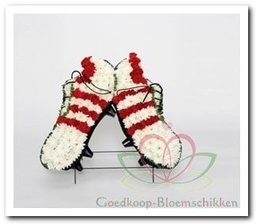[A-008597] Voetbalschoenen steekschuimvorm oase voor verse bloemen