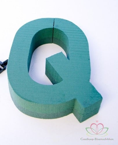 [A-010285] Letter Q 30 x 20 cm steekschuimvorm oase voor verse bloemen