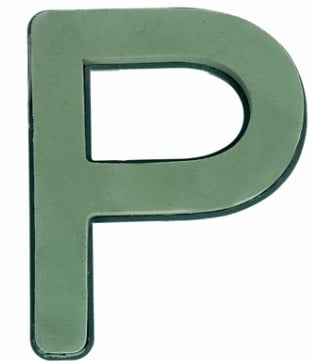 [A-019575] Letter P 30 x 20 cm Premier met Plastic bodem steekschuimvorm oase voor verse bloemen past NIET op frame