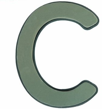[A-019668] Letter C 30 x 20 cm Premier met Plastic bodem steekschuimvorm oase voor verse bloemen past NIET op frame