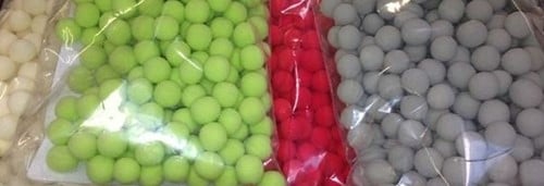 [A-010098] Oasis® Rainbow Marbles Knikkertjes 1 cm 45-50 stuks 47 Rood gekleurd steekschuim