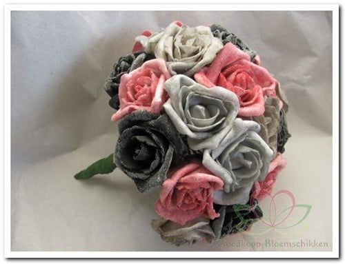 [A-008164] Bruidsboeket Foamrozen Oudrose Taupe Grijs EM72 