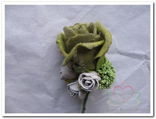 [A-008177] Corsage Roos Groen CEM3 Maatwerk