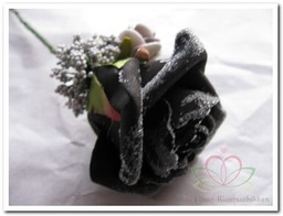 [A-008178] Corsage Roos Zwart CEM4 Maatwerk