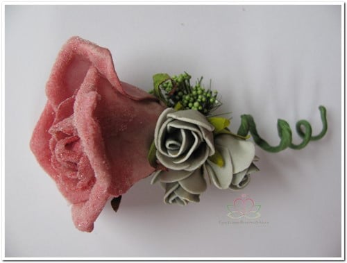 [A-008696] Corsage Roos OudRose CEM13 Maatwerk