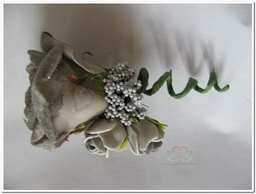 [A-008701] Corsage Roos Taupe CEM17 Maatwerk