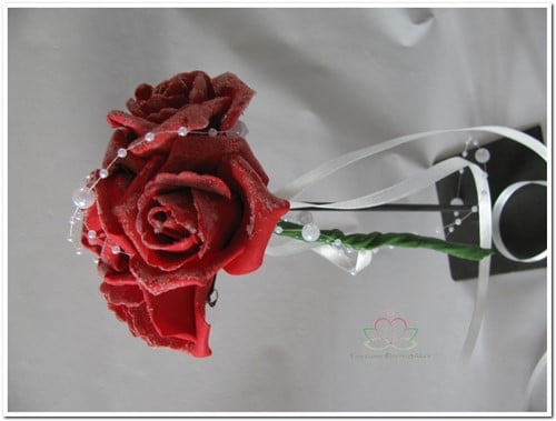 [A-008707] Bruidsmeisjesboeketje Emilia Rood BMB11 