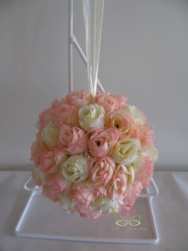 [A-008828] Bloemenbal Pomander RoseBall 32 Roze Ivory