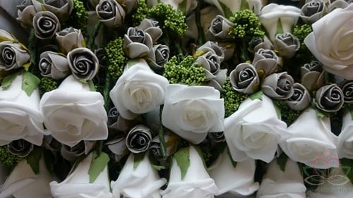 [A-010987] Corsage Roos Wit-grijs-Groen CPR133 Maatwerk