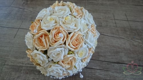 [A-011042] Bruidsboeket Foamrozen Zalm EV61 