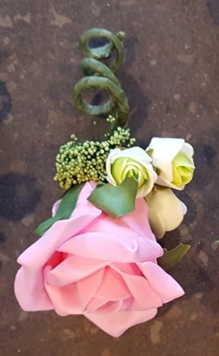 [A-013107] Corsage Roos Lagon Maatwerk