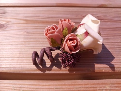 [A-015875] Corsage Roos Autumn CPA 875 Cava Burgundy Maatwerk