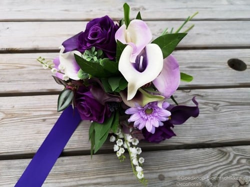 [A-017584] Bruidsboeket Maatwerk Paars Rich 