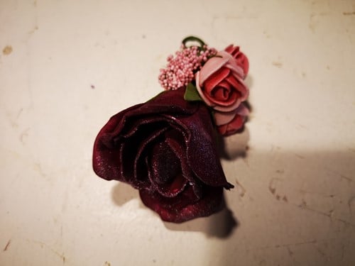 [A-023638] Corsage Roos Burgundy Pink Roze CEM38 Maatwerk