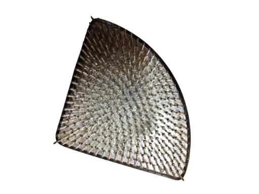 [A-024035] Bloemensteekbol Kenzan Fakirbed Ikebana Quarter 75 75x105 mm 300/13 mm messing naalden