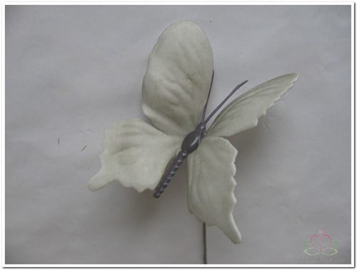 [A-009312] Vlinders van foam Grijs 6 cm Doos 36 stuks