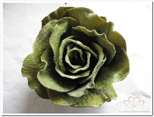 [A-008085] foam Rose Sophie 15cm snow Smaragd groen Doos12 voordeelpak