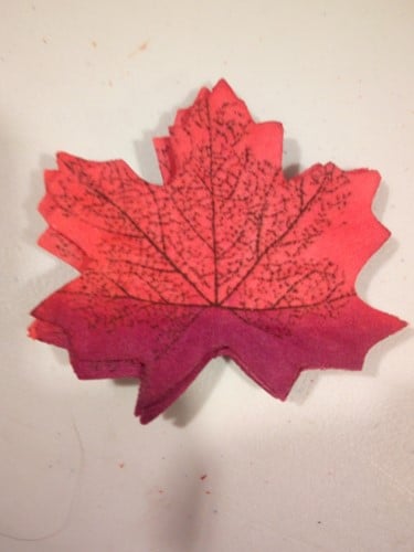 [A-014368] Blad Zijden Herfstblad Rood met Paars J