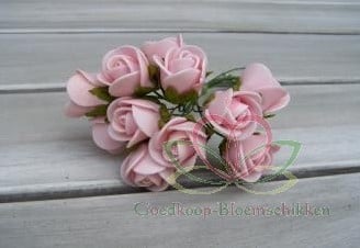 [A-015726] Mini Foam Roos Roze 2 cm Doos 144 stuks