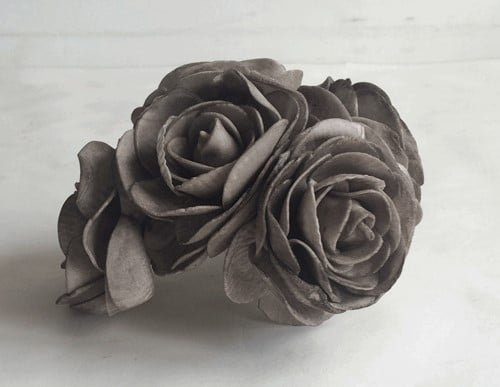 [A-015880] Ranonkels foam Warm Grey 6 cm doos 30 stuks