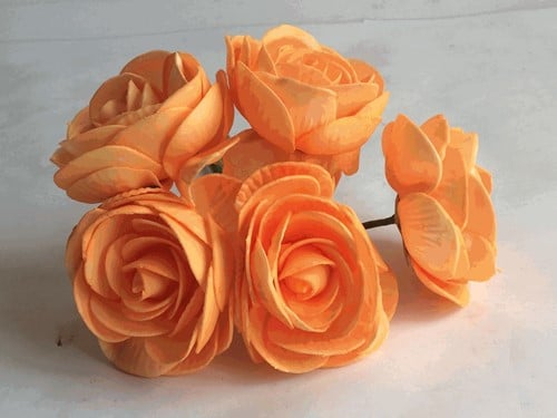 [A-015884] Camelia Ranonkel Oranje Neon Foambloem doos 30 stuks