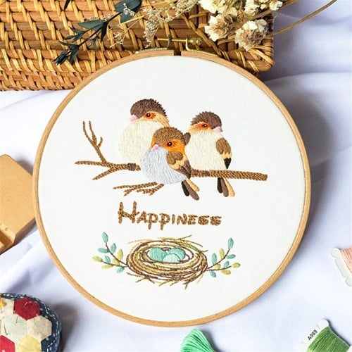 [A-023847] Borduurpakket ook geschikt voor starters Happiness vogels in nest zonder ring set bestaat uit