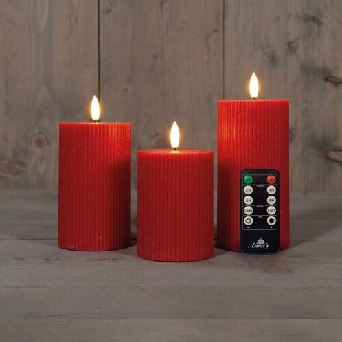 [A-027241] LEDkaars 3D Flame Wax Candle Ribbel Rood Anna's Collection met afstandsbediening 7,5x10/12,5/15 cm 3 stuks