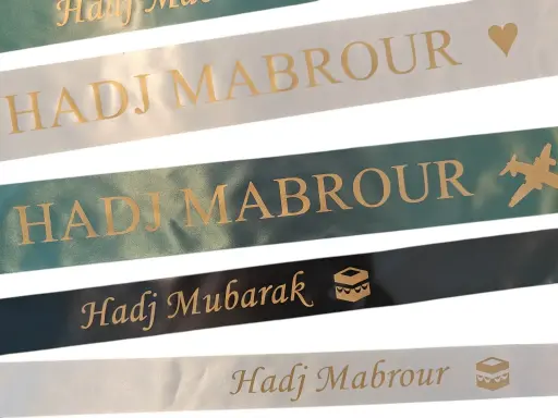 [A-028097] Hadj en Umrah Boeketlint Breed met eigen Matgouden opdruk Wit 70 mm x 80 cm